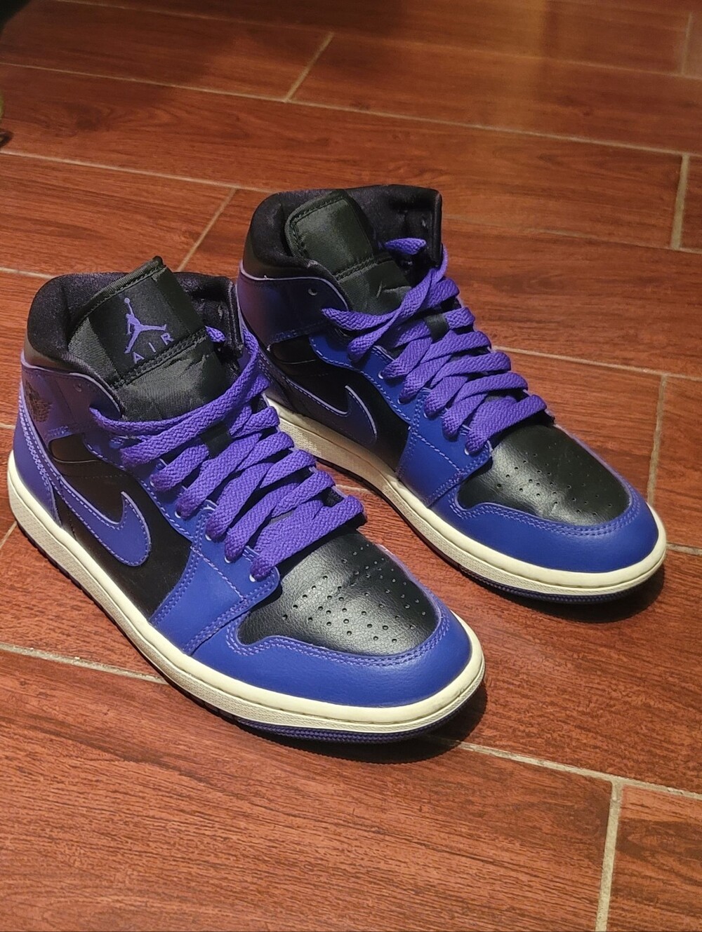 Nike Air Jordan 1 Mid Black & Purple